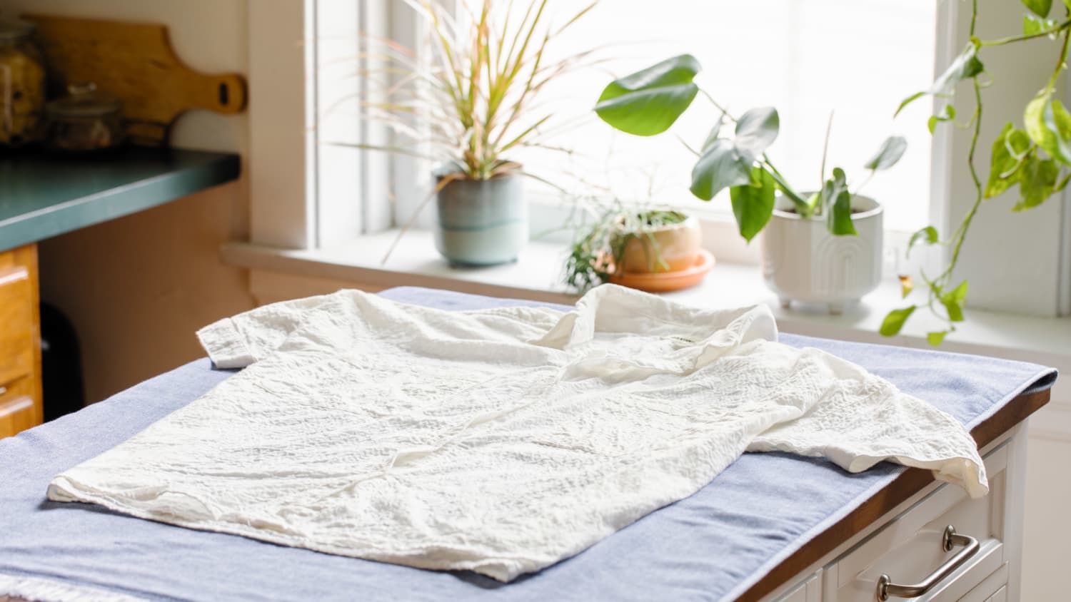 Drying wet towels indoors outlet